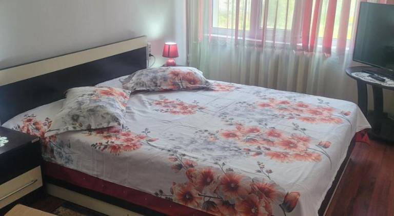 Rental apartment with 2 rooms for 6 persons in Constanta