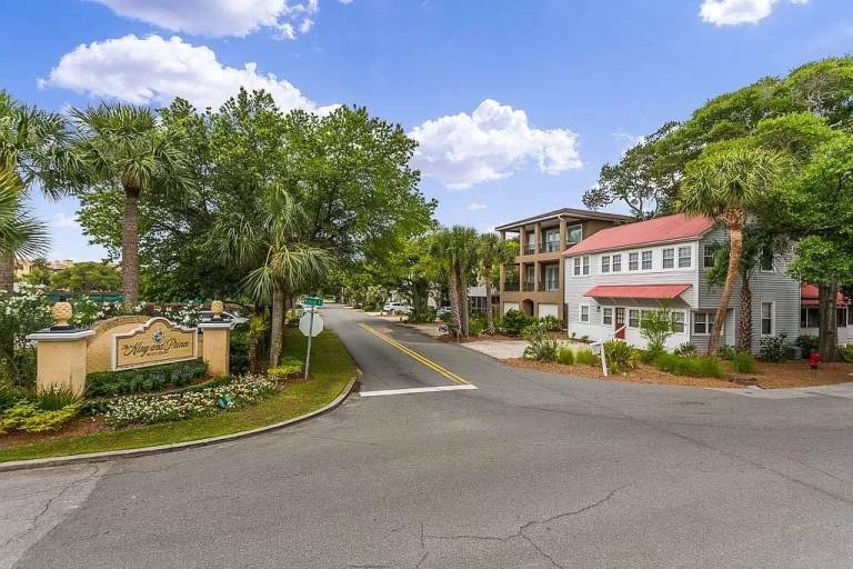 Tipsy Turtle - 1227 Beachview Drive — photo 3