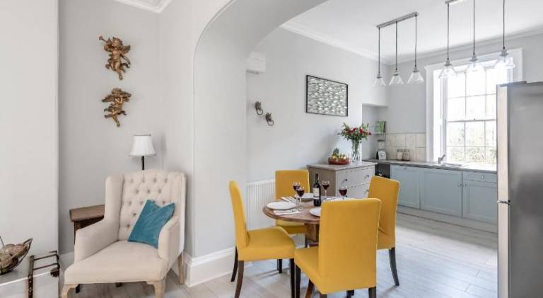 Wonderful apartment | Close to Roman Baths | Pets allowed — photo 2