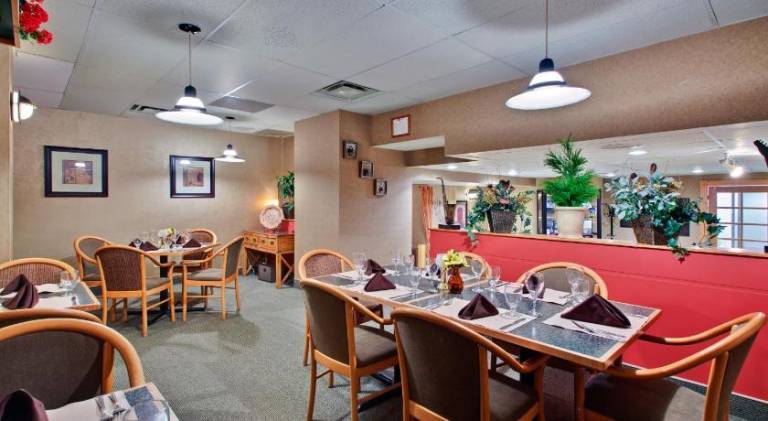 Days Inn by Wyndham Stephenville — photo 2