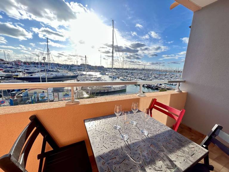 Apartment with 1 room for 4 persons in Agde