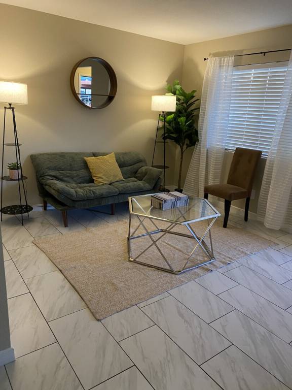 Condo with pool — photo 4