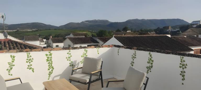 Vacation home with terrace & fast internet | Close to Tajo de Ronda | Mountain view in Ronda