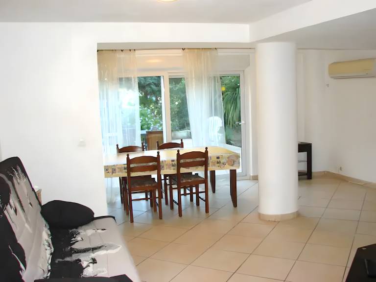 Apartment 'Courtille Plage' with Large Terrace Next to the Sea — photo 5