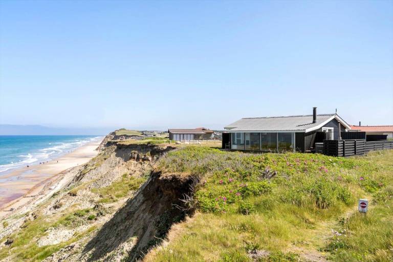 House with patio & grill | Sea view in Lokken