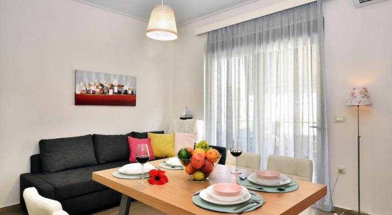 Rental apartment with patio | Close to the beach | Pets are welcome — photo 3