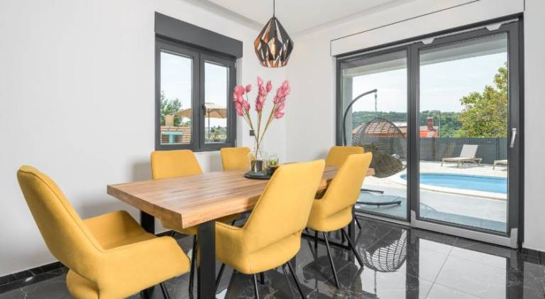 Villa with grill, private pool & garden | Pets are welcome — photo 3