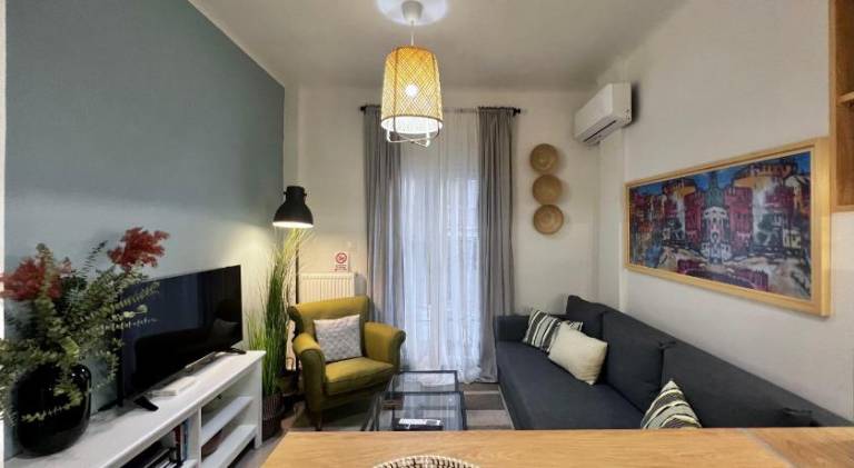Pleasant apartment | Next to Hagia Sophia | Suitable for remote work | Pets are welcome in Thessaloniki