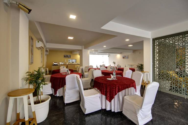 Lime Wood Stay Studio Apartment near Golf Course Road — photo 2