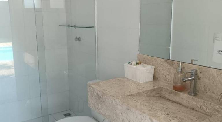 Vacation home with pool — photo 2