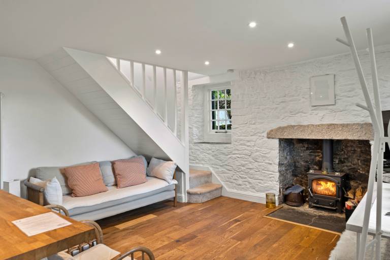 Charming cottage with yard | Pets are welcome — photo 3