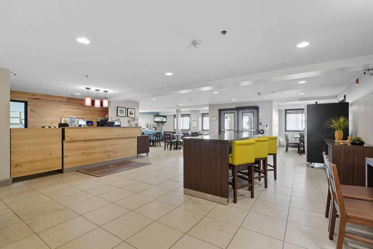 Country Inn & Suites by Radisson, Saskatoon, SK — photo 3