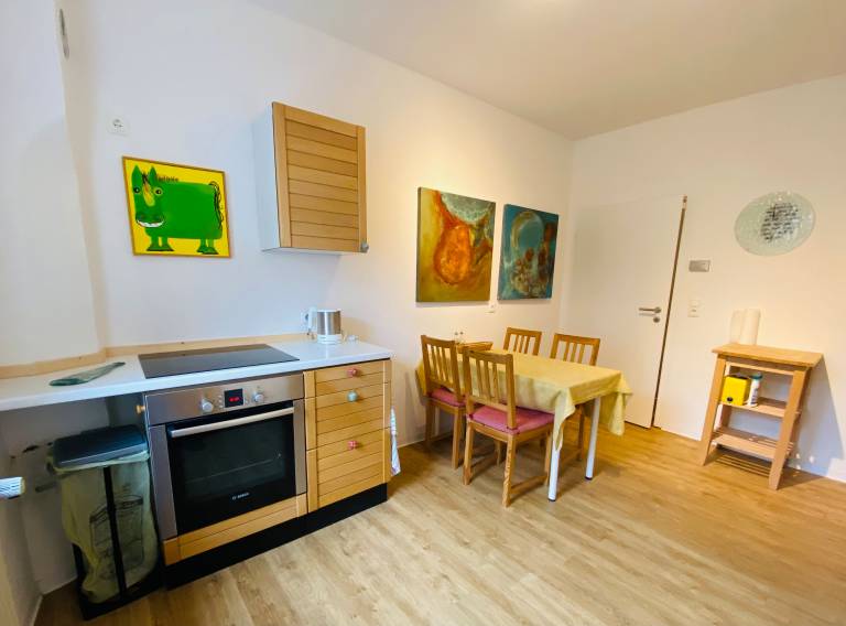 Rental apartment with patio — photo 2