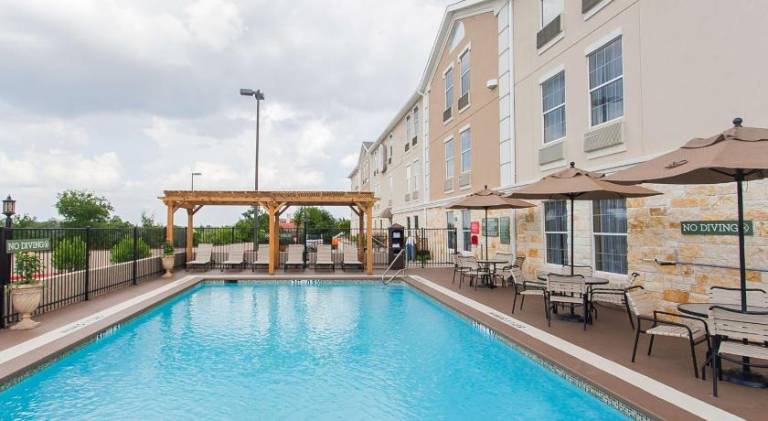 Best Western Plus Georgetown Inn & Suites — photo 2