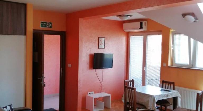 Apartment with patio, grill & garden — photo 2