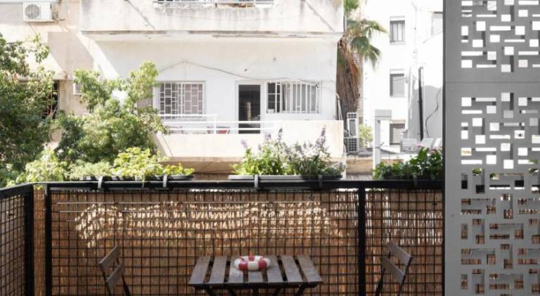 Carmel Market Deluxe - Heart of Nahalat Binyamin, 5m to Beach! — photo 4