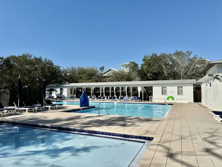 Condo with BBQ & heated pool | Sea view in Seaside, FL