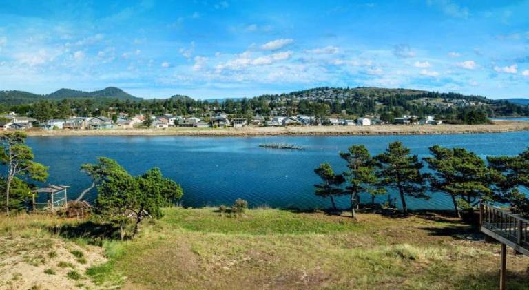 House with 1 room for 6 persons in Tillamook, OR