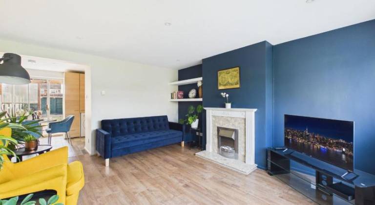 House with 3 rooms for 8 persons in Cheltenham