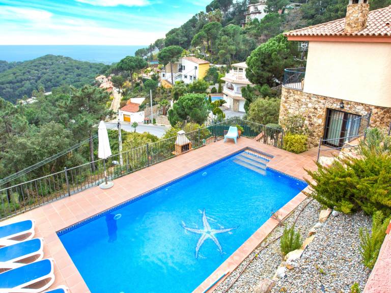 Villa Lloret de Mar 5 Schlafzimmer 10 Personen