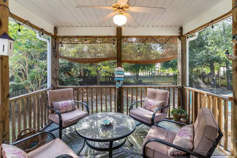 House  Oak Island