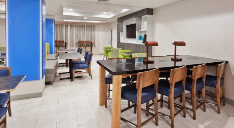 Holiday Inn Express Hotel & Suites Dothan North By IHG — photo 5