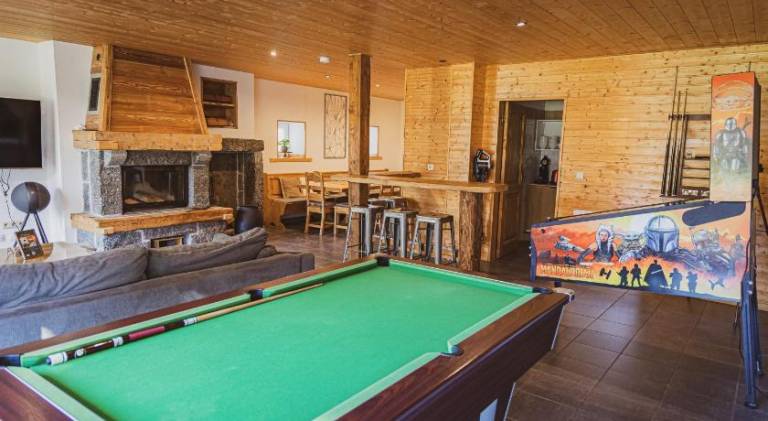 La Charbonniere, grand gite haut-de-gamme avec jacuzzi et sauna in Gérardmer
