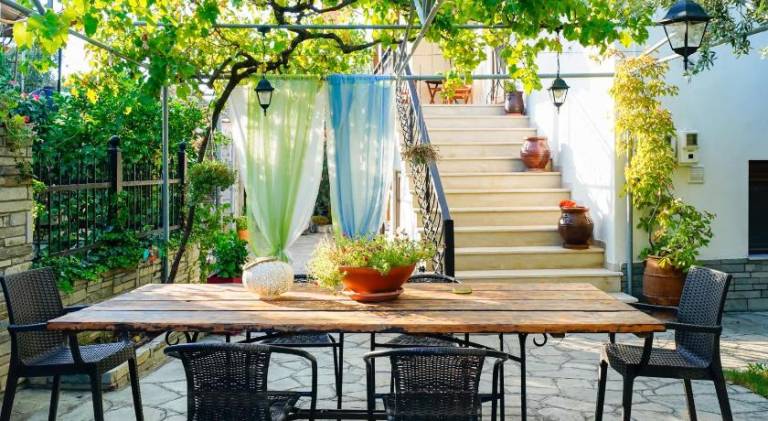 Vacation home with yard, terrace & barbeque in Thasos