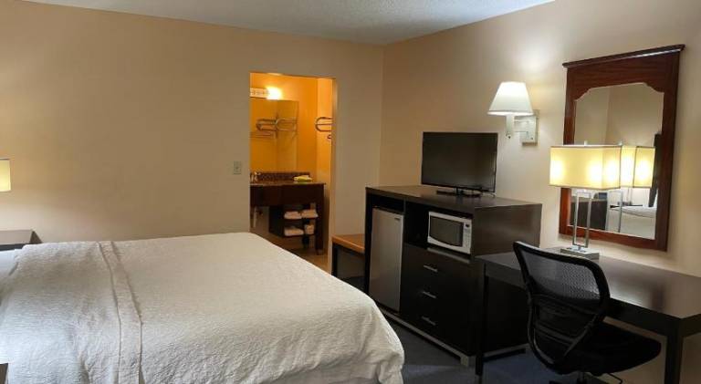 Slumber Inn Harrisonville — photo 5