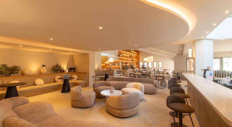 GOLDEN TULIP AVIGNON LE PARADOU in Avignon