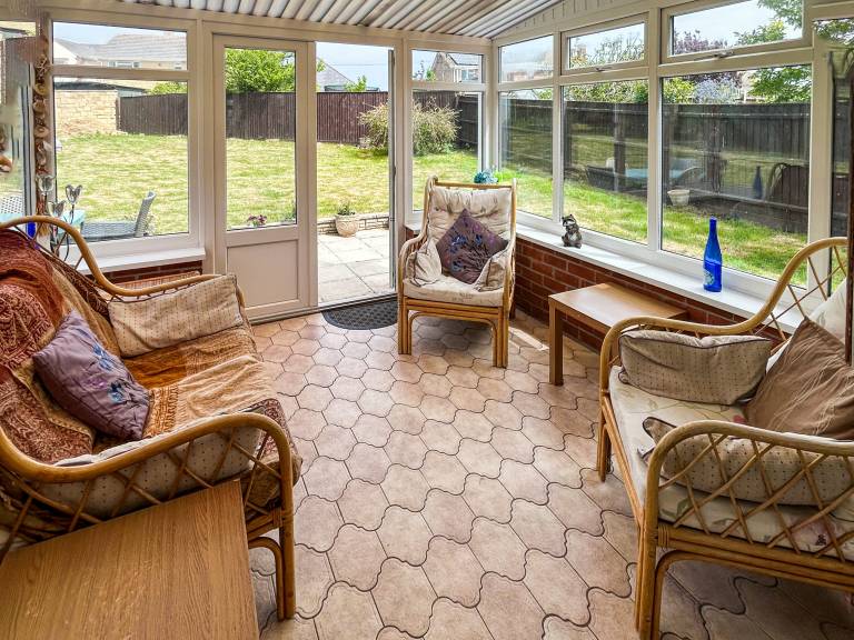 Apartment with yard | River view — photo 3
