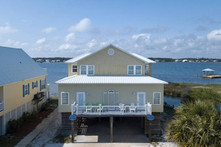 Lagoon-Facing Duplex Shared Boat Launch & Pier Steps to Beach in Al