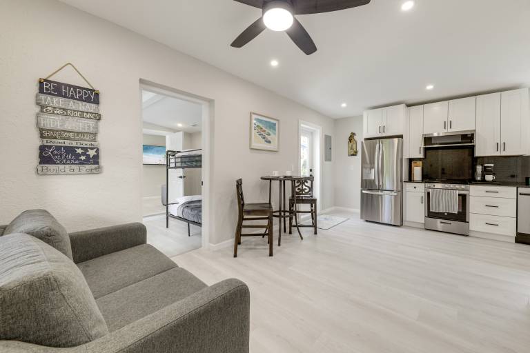 Flexible Family Living! Modern Pompano Beach Home — photo 3