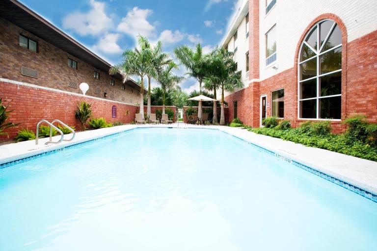 Holiday Inn Express Hotel and Suites Weslaco By IHG — photo 2