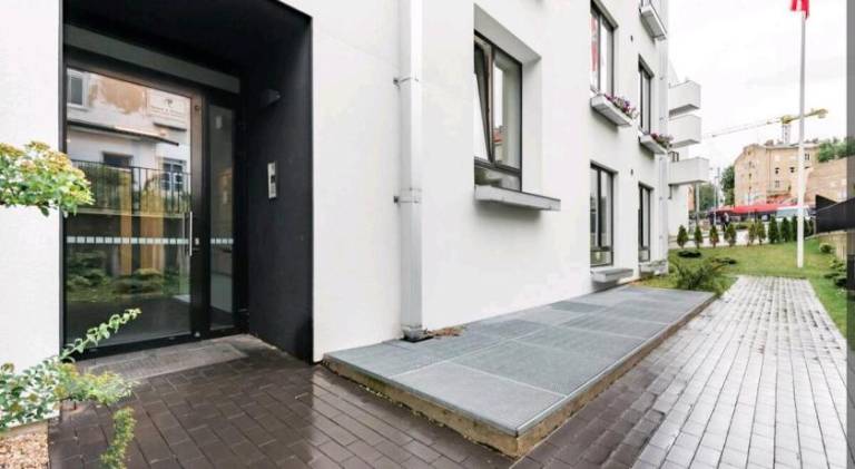 Free Indoor Parking Old Town Basanavicius Park & Balcony — photo 4