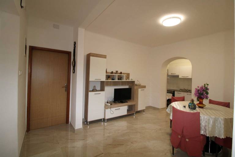 Rental apartment with barbeque & garden — photo 4