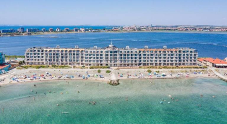 Gardenia Beach Palace Aparthotel in Pomorie