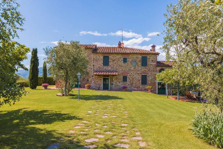 Villa with patio, pool & jacuzzi | Panoramic view — photo 4