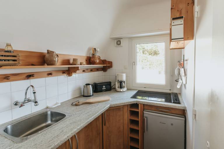 Vacation home with barbeque & yard | Sea view | Beach nearby | Pets allowed — photo 4