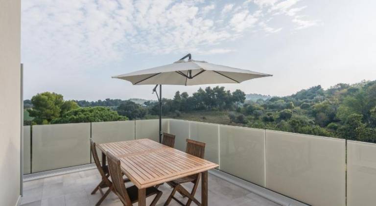 Villa with yard, terrace & barbecue — photo 4