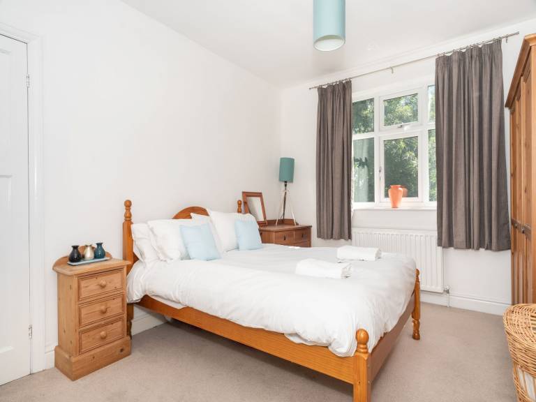 Vacation home with fast internet | Near St Mary's Abbey | City view — photo 3