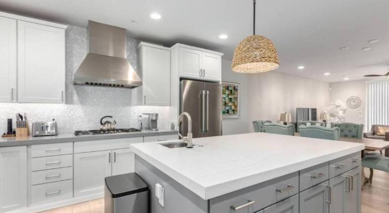 592 m&sup2; Ferienhaus