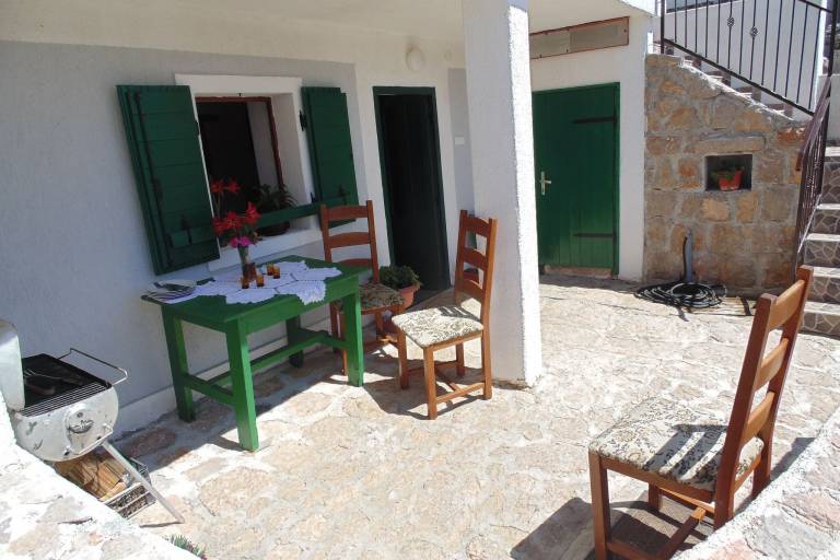 House with garden, terrace & grill — photo 5