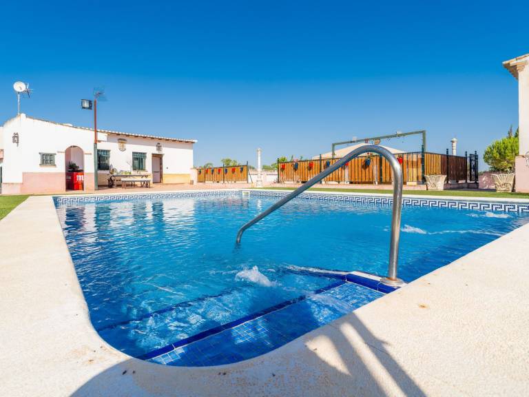 Vacation home with terrace, private pool & garden — photo 3
