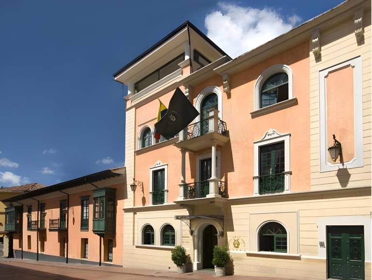 Hotel De La Opera