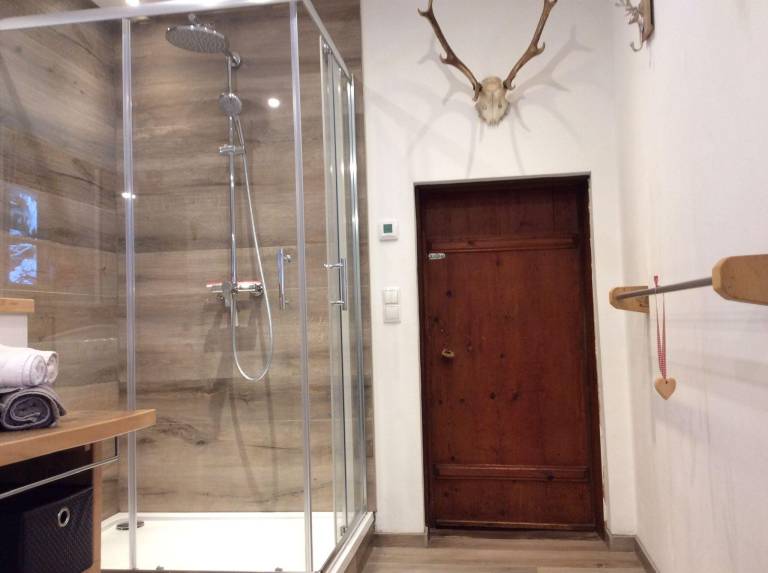 Vacation home with yard & terrace — photo 2