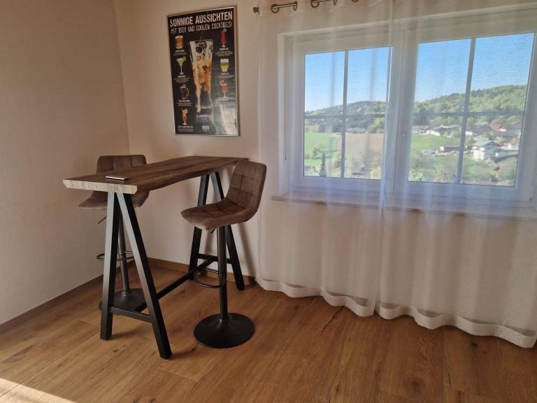 Child-friendly big vacation home with sauna, patio & hot tub | Pets allowed — photo 3