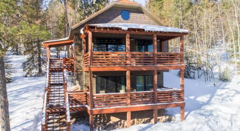 House with pool & jacuzzi | Suitable for remote work | Dogs allowed in Deadwood, SD