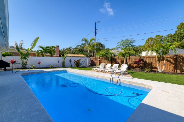 House with barbecue & private pool — photo 2