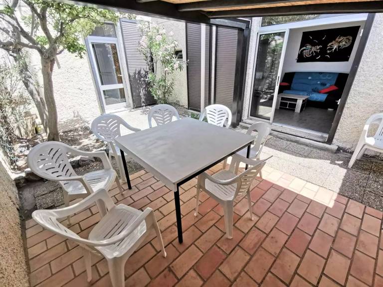 House with terrace — photo 4